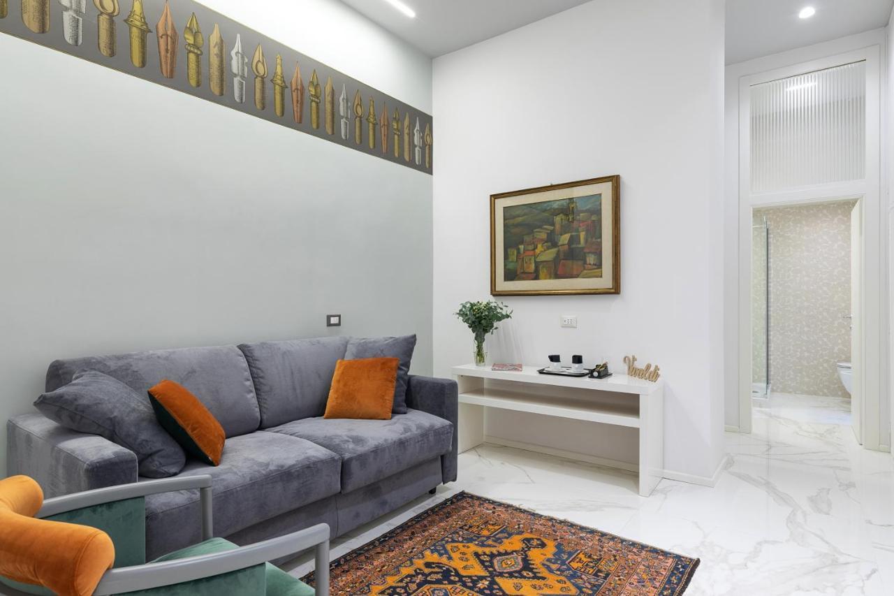 Cavour Suites Guest House Рим Экстерьер фото