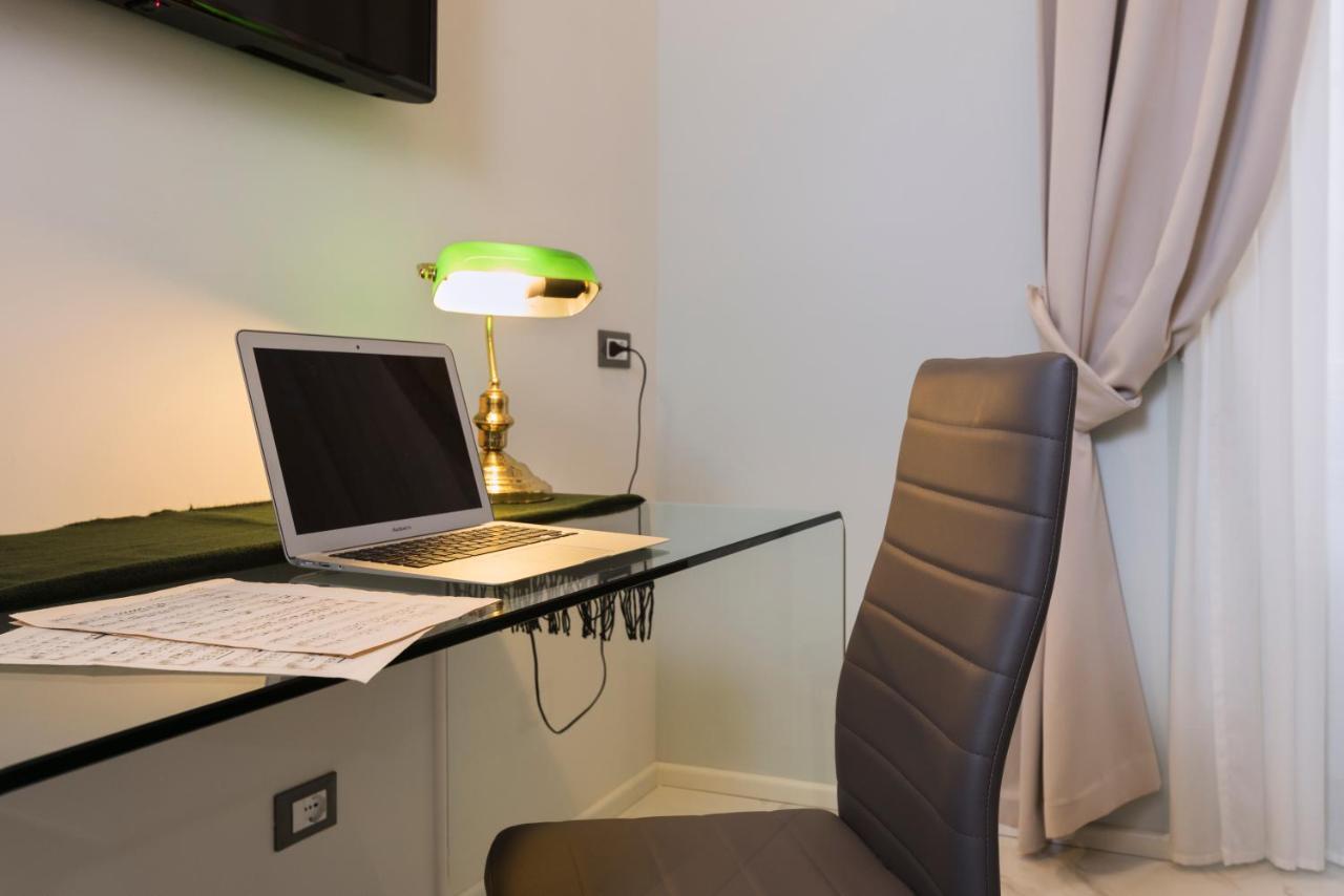 Cavour Suites Guest House Рим Экстерьер фото